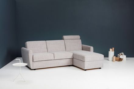 Hoekslaapbank / Slaapbank met longchair model Bed inside.